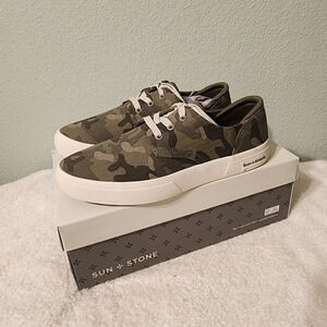 NIB Men's Sun + Stone Kiva Lace-up Sneakers. Size 10M. Camo